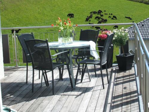 ระเบียง/ชานเรือน, Haus Matt in ลาเทิร์นส