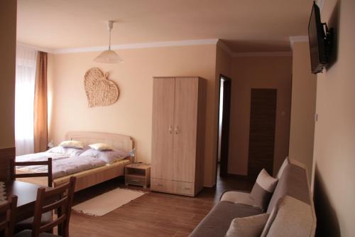 Imola és Andrea Apartmanház 2 (Imola es Andrea Apartmanhaz 2) in هاجدوس زوبوزلو