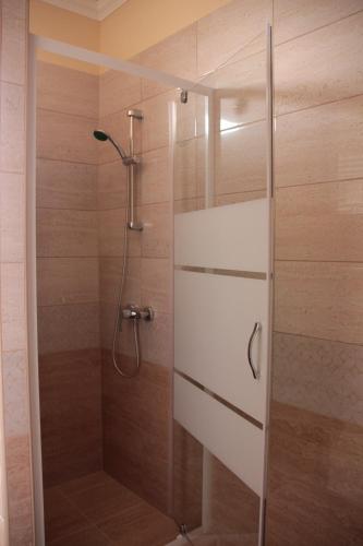 Apartment image 6