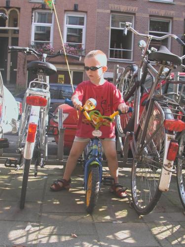 Bicycle Hotel Amsterdam - image 9
