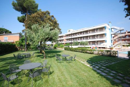 Kert, Hotel River Palace in Terracina