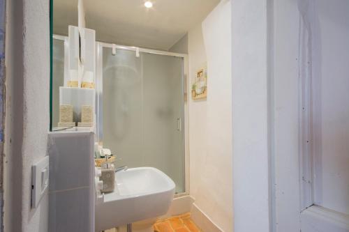Triple Room image 5