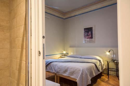 Double or Twin Room image 3
