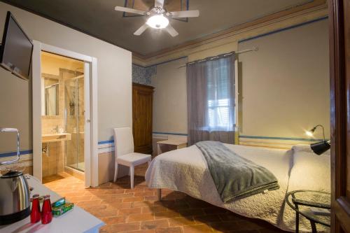 Double or Twin Room image 2