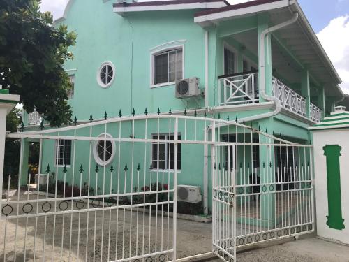 Marvey's Place in ซิเซรง