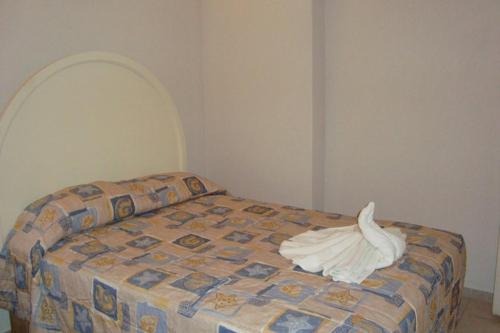 Rincon Real Rincon Real is conveniently located in the popular Rincon De Guayabitos area. The property offers a high standard of service and amenities to suit the individual needs of all travelers. Service-minded