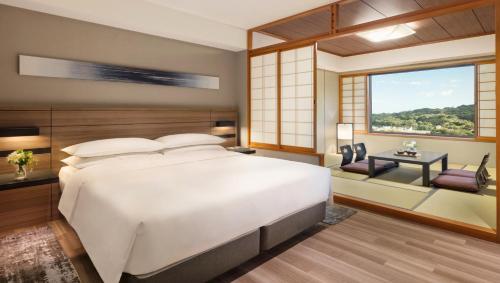 King Room with Tatami Area and Garden View
