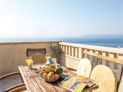  Apartment Makarska Put Makra II, Pension in Makar