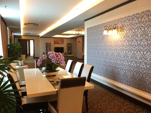 Facilities, Kinta Riverfront Hotel & Suites in Kampung Jawa