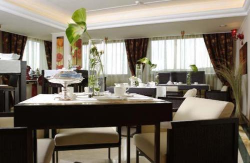Ресторан, Palazzo Rosenthal Vesuview Hotel & Resort in Торре дель Греко
