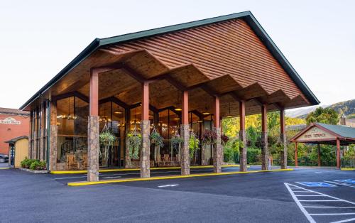 Entrance, River Terrace Resort and Convention Center in Gatlinburg (TN)