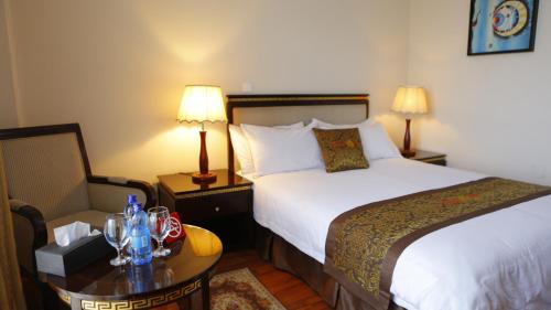 Wassamar Hotel Located in Kirkos, Wassamar Hotel is a perfect starting point from which to explore Addis Ababa. The property features a wide range of facilities to make your stay a pleasant experience. Service-minde