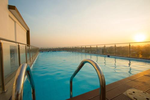 Swimming pool, Shalom Residence Nawala in Nawala Area
