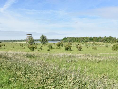 Modern Holiday Home in Ooltgensplaat