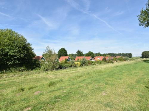 Modern Holiday Home in Ooltgensplaat