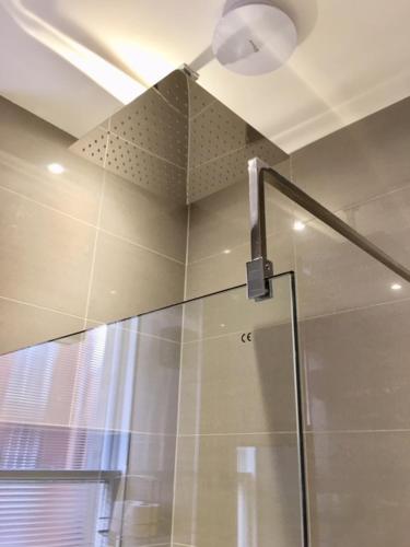 Heart Of Edinburgh City Flat - image 13