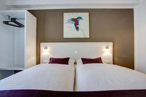 Hotel West - image 6