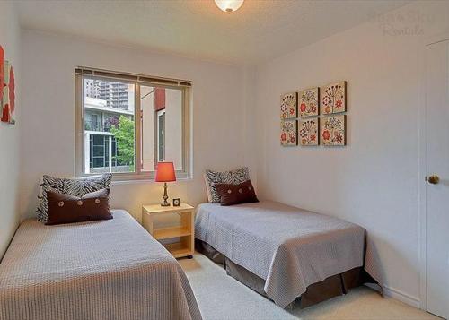 Elektra Hillside Flat - Two Bedroom Condominium Seattle (WA)