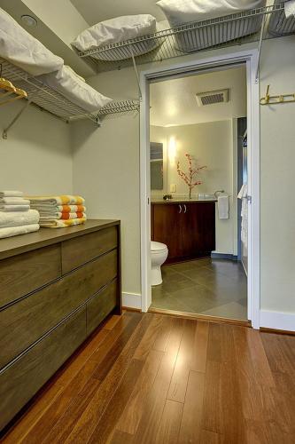 Newmark Tower Seattle Escape Suite - Two Bedroom Apartment Seattle (WA)