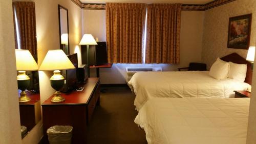 Quality Inn Dodge City - image 4