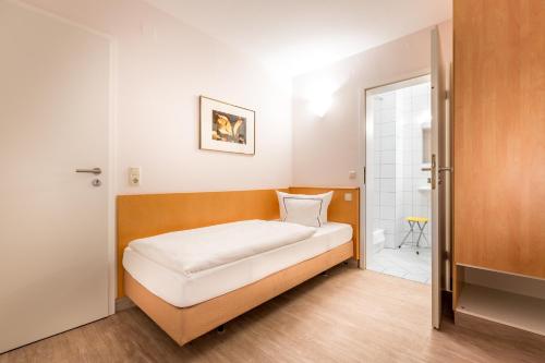 Sleeps 1