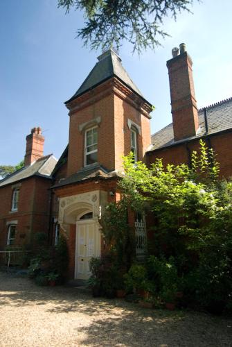 Heatherbank B&b, , Surrey