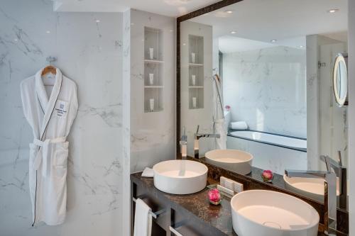 Photo 2 Kempinski Hotel Corvinus Budapest