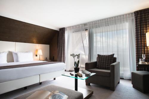 Crans Ambassador Crans Ambassador is perfectly located for both business and leisure guests in Crans Montana. The hotel offers a wide range of amenities and perks to ensure you have a great time. Free Wi-Fi in all roo