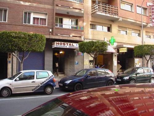 مدخل, Pension Americano in Poligono de San Isidro