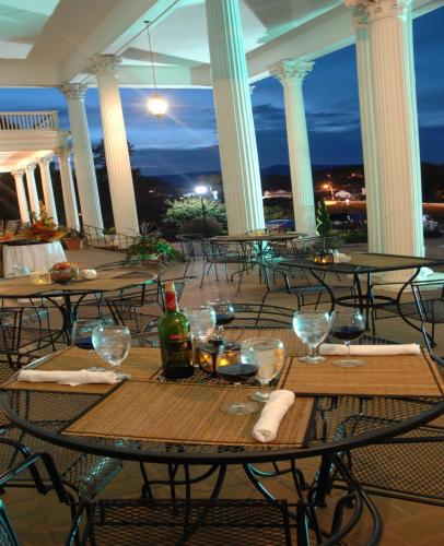 ห้องอาหาร, The Mimslyn Inn in ลูเรย์ (VA)