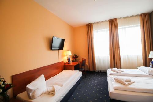 Triple Room image 2