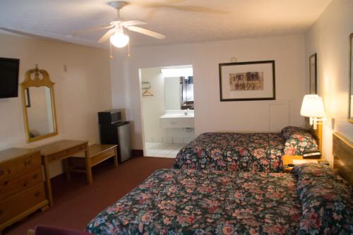 Tazewell Motor Lodge