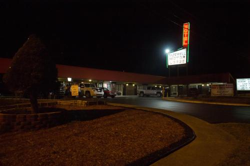 Tazewell Motor Lodge - 숙소 외관
