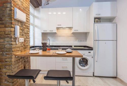Exclusive Apartment In The Heart Of Seville - image 5