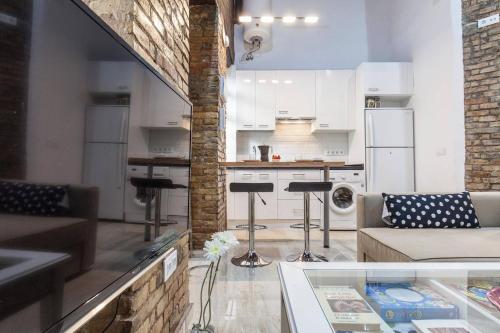Exclusive Apartment In The Heart Of Seville - image 9