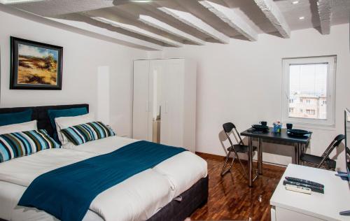 Apartment image 4