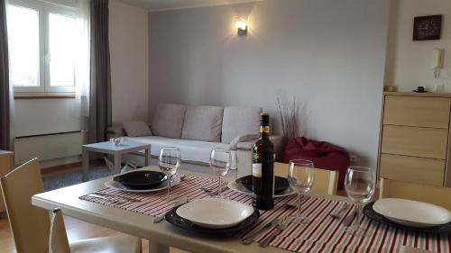  Sweet and cool place near the sea in Peroj