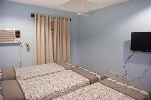 room detail thumbnail 2