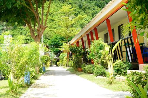 Chongkhao Resort Room Type - Superior Double Room
