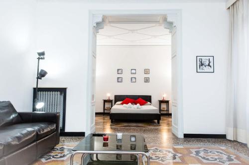 Leone X Genova Affittacamere Leone X Genova is perfectly located for both business and leisure guests in Genoa. The property has everything you need for a comfortable stay. Facilities like free Wi-Fi in all rooms, daily housekeep