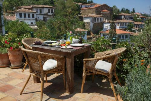 Terrace Houses Sirince