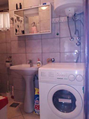  Apartment Town Center in Senj