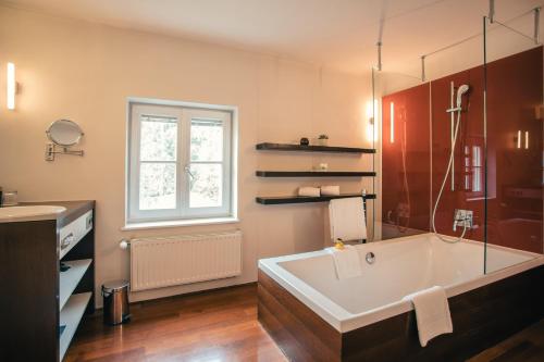 Hotel Rosenvilla - image 5