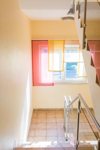 Single Room image 3