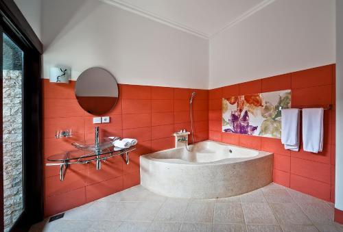 로사 가든 호텔 부티크 - 샤워실
