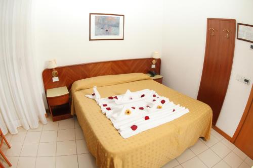 Rèmin Plaza Hotel - image 4