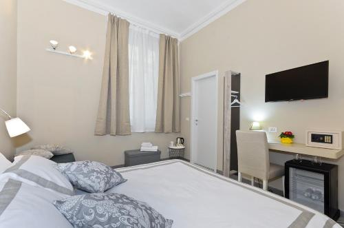 B&B TOHOUSE DELUXE - image 2
