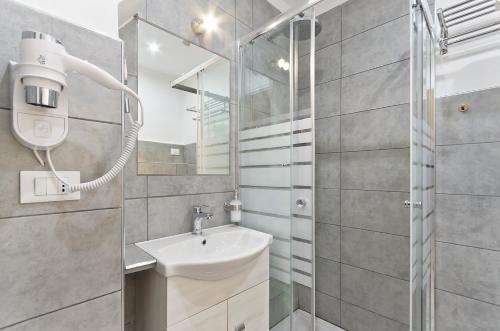 B&B TOHOUSE DELUXE - image 7