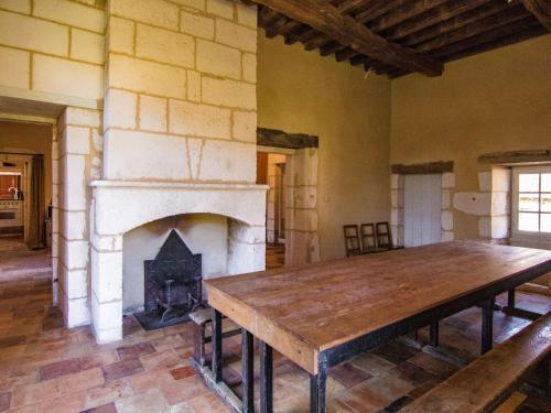 Luxurious Mansion with Swimming Pool in Aquitaine - image 2