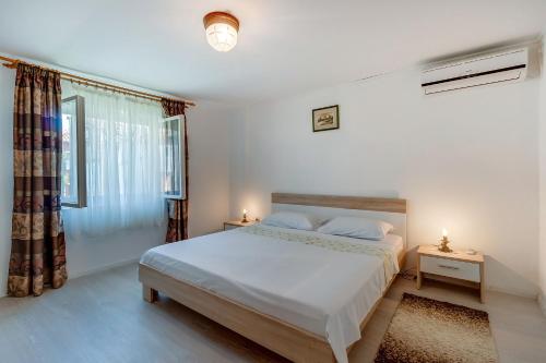 Apartments Ivna - image 7